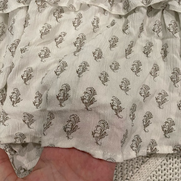 TILLY’S RUFFLE TANK - Picture 2 of 4